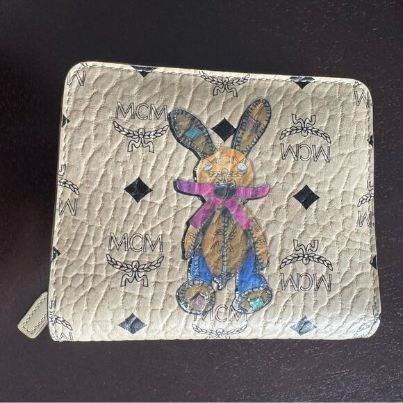 MCM Mini Rabbit Zip Around Wallet in Visetos Beige - Picture 1 of 10